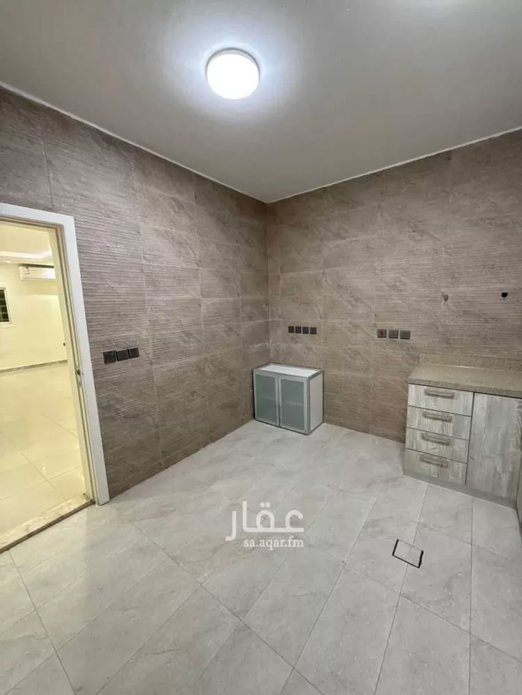 شقة للإيجار في شارع هشام بن عبدالملك ، حي الملك فهد ، الرياض ، منطقة الرياض 8