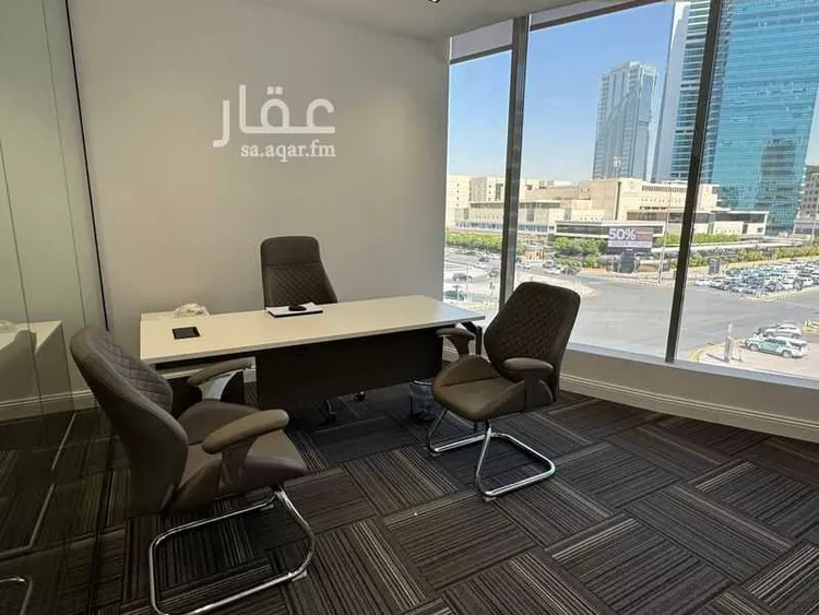 مكتب تجاري للإيجار في شارع الملك فهد الفرعي, حي العليا, مدينة الرياض, منطقة الرياض