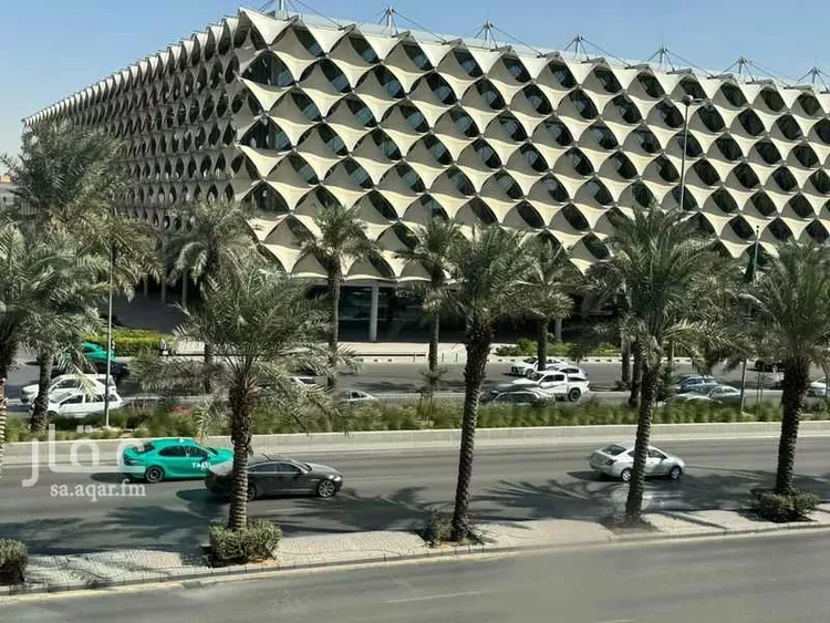 مكتب تجاري للإيجار في شارع الملك فهد الفرعي, حي العليا, مدينة الرياض, منطقة الرياض