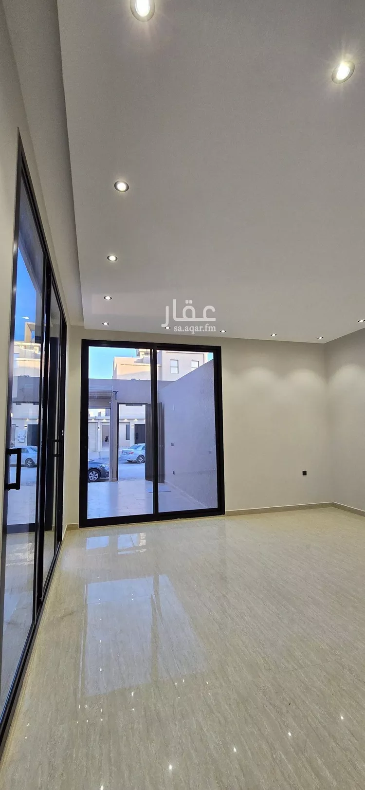 دور للبيع في شارع حامد عبدالحفيظ, حي عكاظ, مدينة الرياض, منطقة الرياض صورة 3