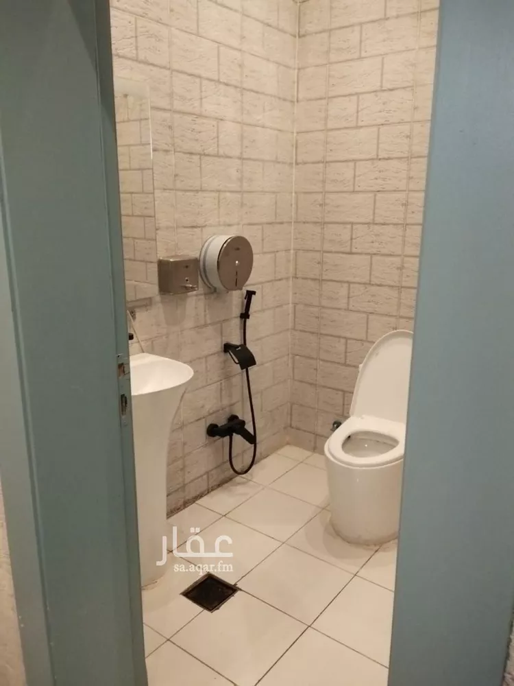 مكتب تجاري للإيجار في شارع عثمان بن عفان الفرعي, حي النرجس, مدينة الرياض, منطقة الرياض صورة 4