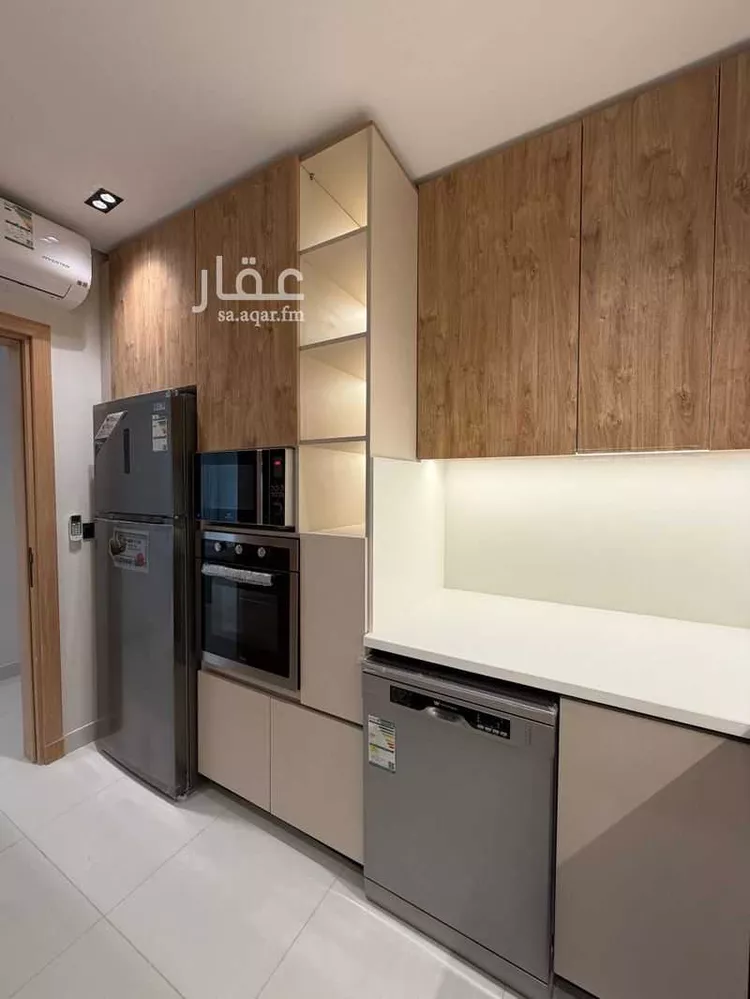 شقة للإيجار في شارع سكاكا, حي الحمراء, مدينة الخبر, المنطقة الشرقية 9