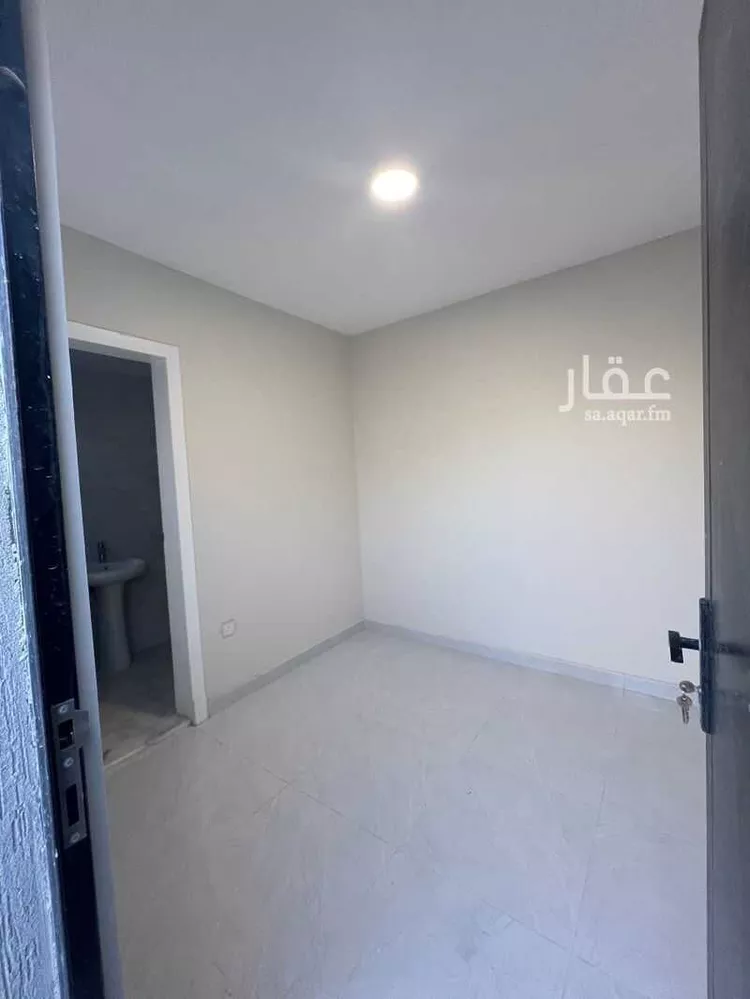 فيلا للإيجار في شارع عقيل بن أبي طالب, حي الشفاء, مدينة الخبر, المنطقة الشرقية صورة 3