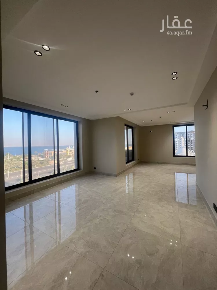 شقة للبيع في شارع الملك عبد الله, حي الشاطئ الغربي, مدينة الدمام, المنطقة الشرقية صورة 3