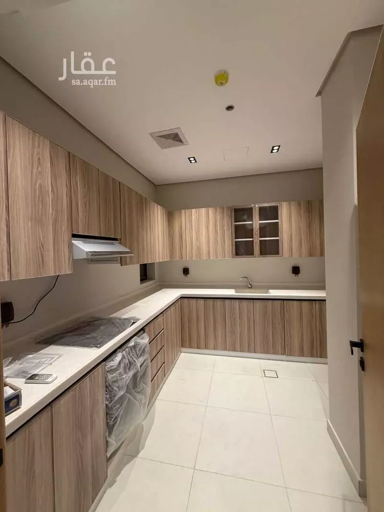 شقة للإيجار في شارع سكاكا, حي الحمراء, مدينة الخبر, المنطقة الشرقية 8
