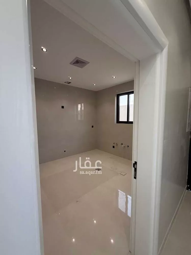 شقة للبيع في شارع العزيزية 6, حي العزيزية, مدينة الجبيل, المنطقة الشرقية 6