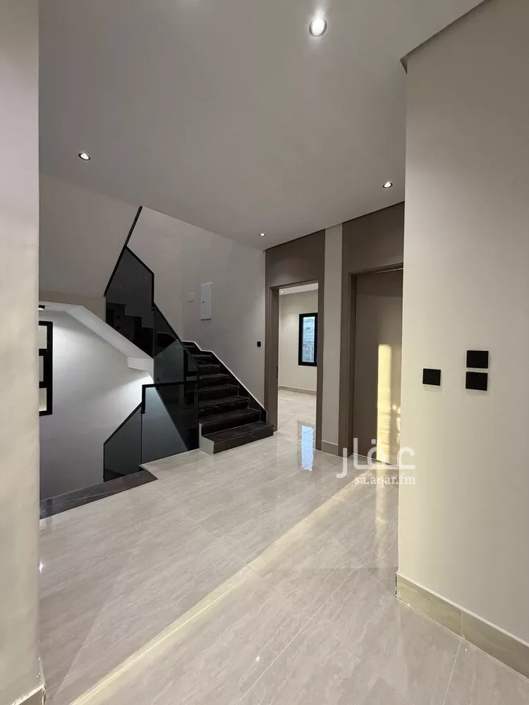 فيلا للبيع في شارع عرعر, حي الصواري, مدينة الخبر, المنطقة الشرقية صورة 3