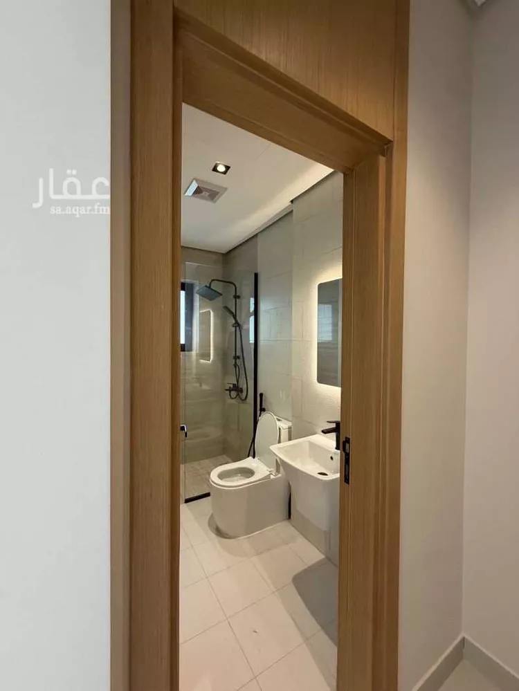 شقة للإيجار في شارع الخفجي, حي الحمراء, مدينة الخبر, المنطقة الشرقية 8