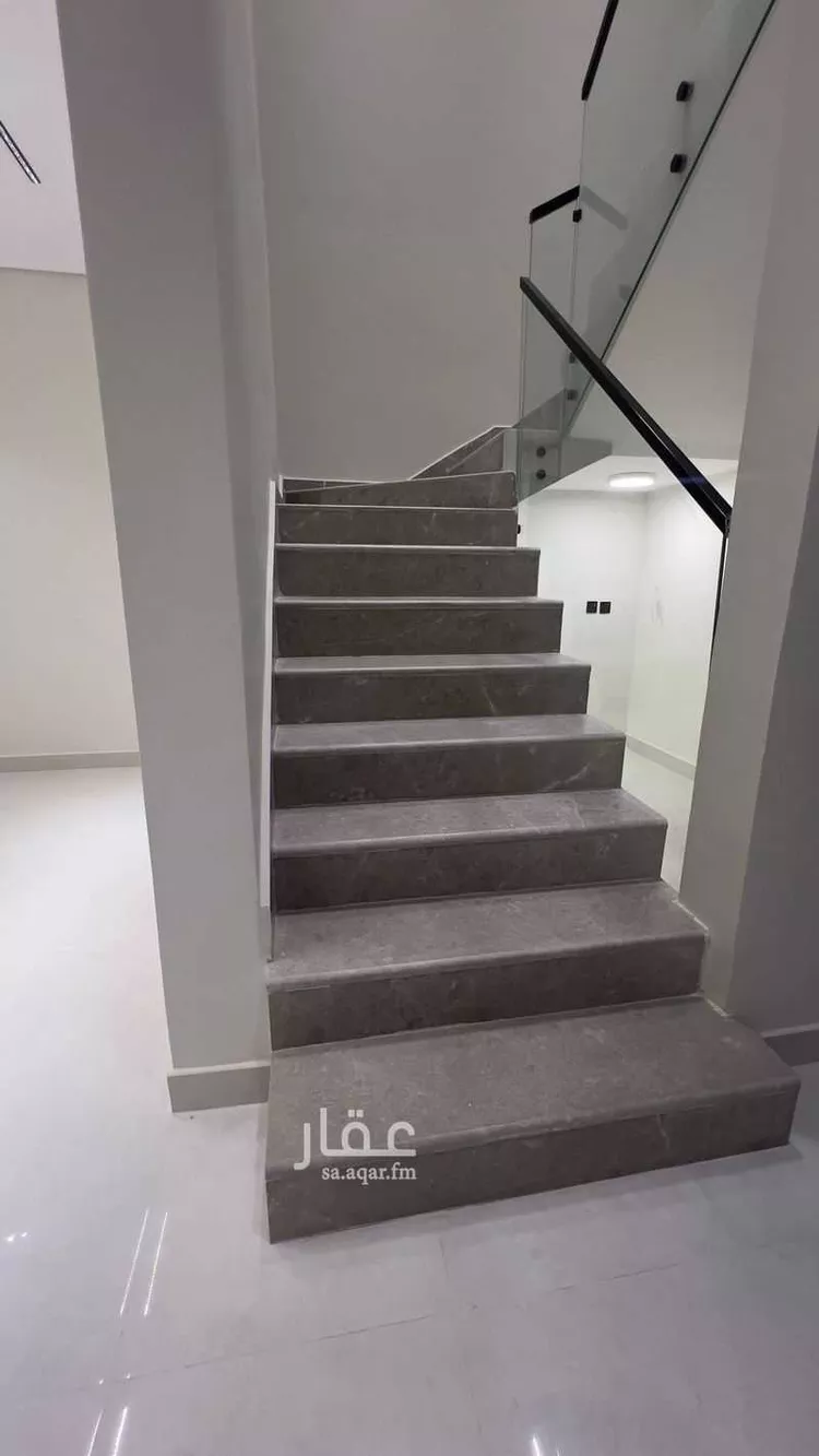 دور للبيع في شارع الحسن الحنبلي, حي المنار, مدينة الرياض, منطقة الرياض صورة 3