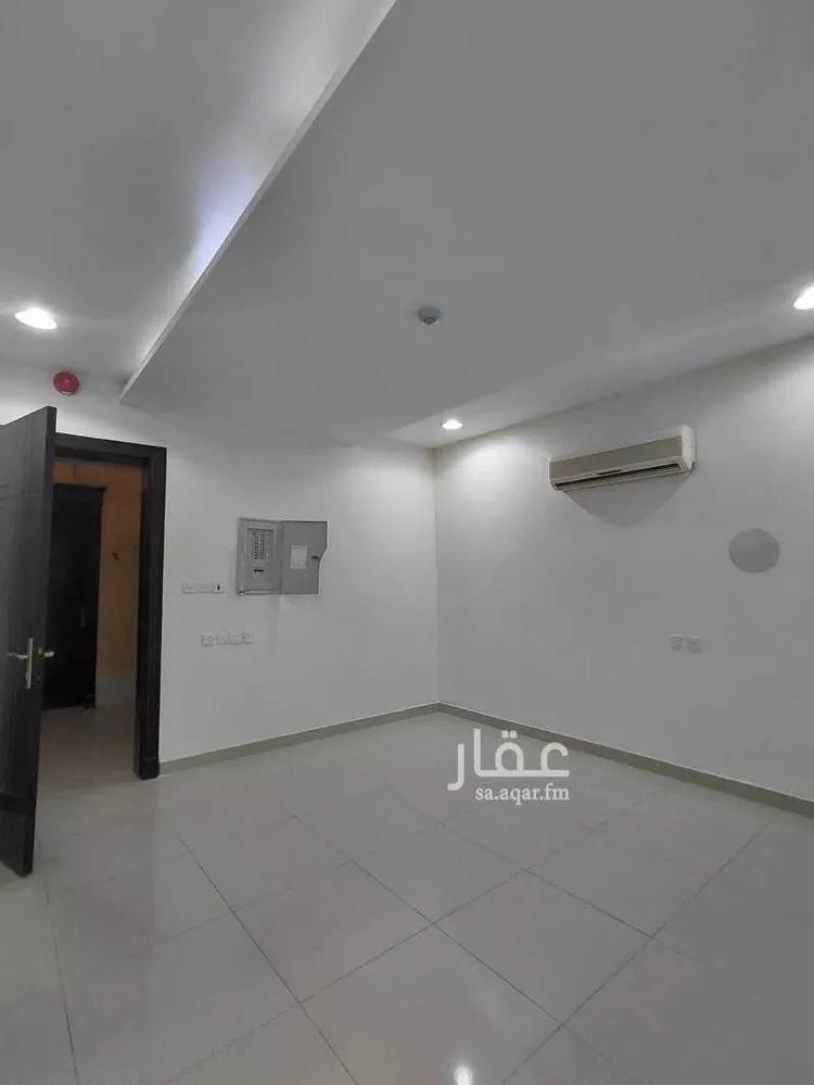 مكتب تجاري للإيجار في شارع عبدالله ابن سعود ابن عبدالعزيز الفرعي, حي الحمراء, مدينة الرياض, منطقة الرياض صورة 3