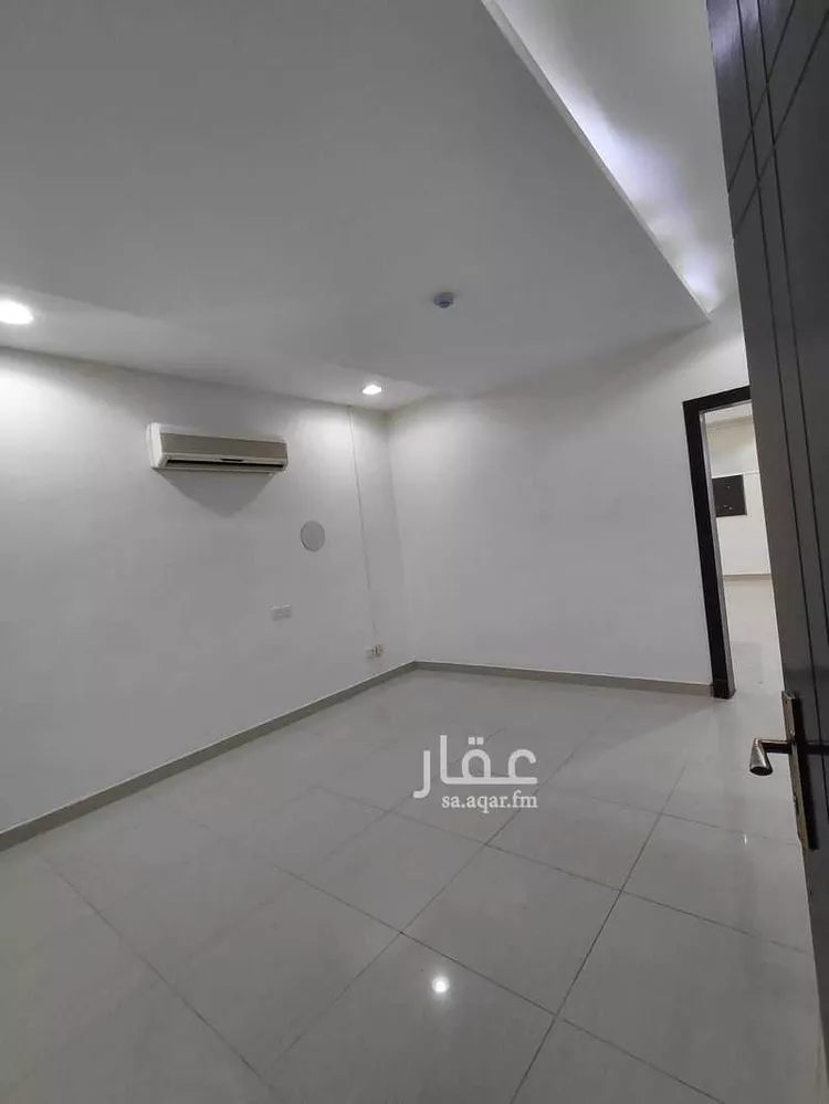 مكتب تجاري للإيجار في شارع عبدالله ابن سعود ابن عبدالعزيز الفرعي, حي الحمراء, مدينة الرياض, منطقة الرياض صورة 4