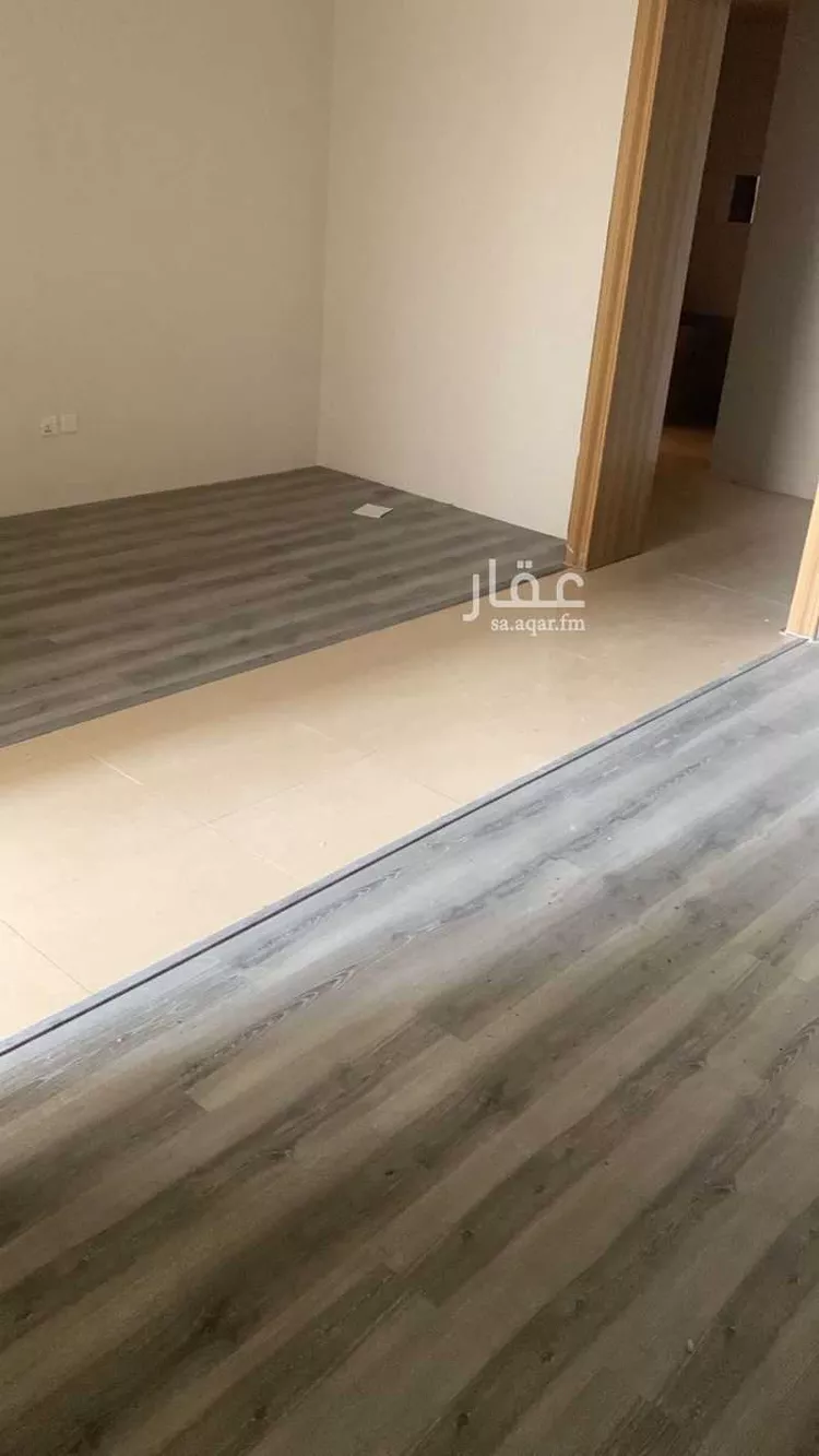 مكتب تجاري للإيجار في شارع الملك عبدالعزيز ابن عبدالرحمن سعود الفرعي, حي المصيف, مدينة الرياض, منطقة الرياض