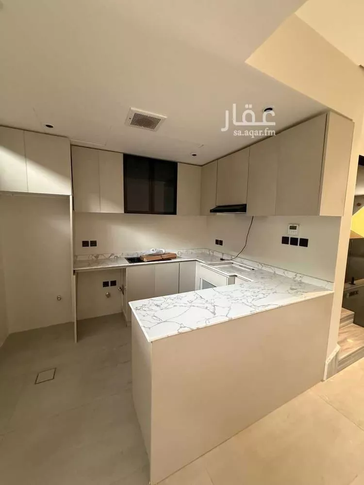 فيلا للإيجار في شارع علي بن أحمد العمري, حي العارض, مدينة الرياض, منطقة الرياض 1 صورة