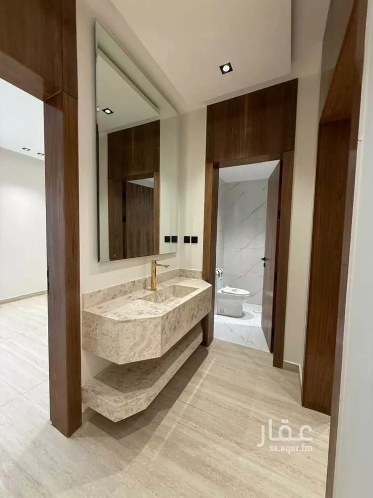 دور للبيع في شارع أحمد الكازروني, حي عكاظ, مدينة الرياض, منطقة الرياض صورة 3