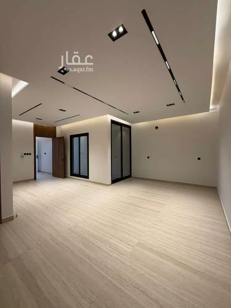 دور للبيع في شارع أحمد الكازروني, حي عكاظ, مدينة الرياض, منطقة الرياض صورة 4