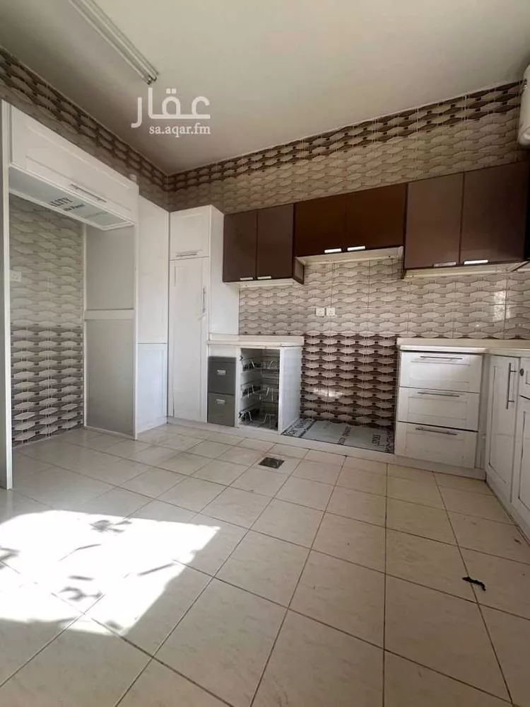 شقة للإيجار في شارع عقرباء 75 ، حي عقرباء ، الجبيلة ، الدرعية