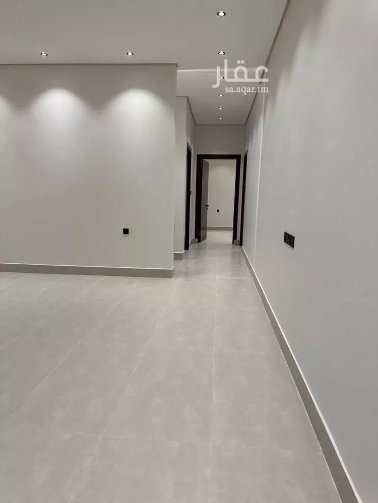 Floor for Sale in Riyadh Al Janadriyah 13