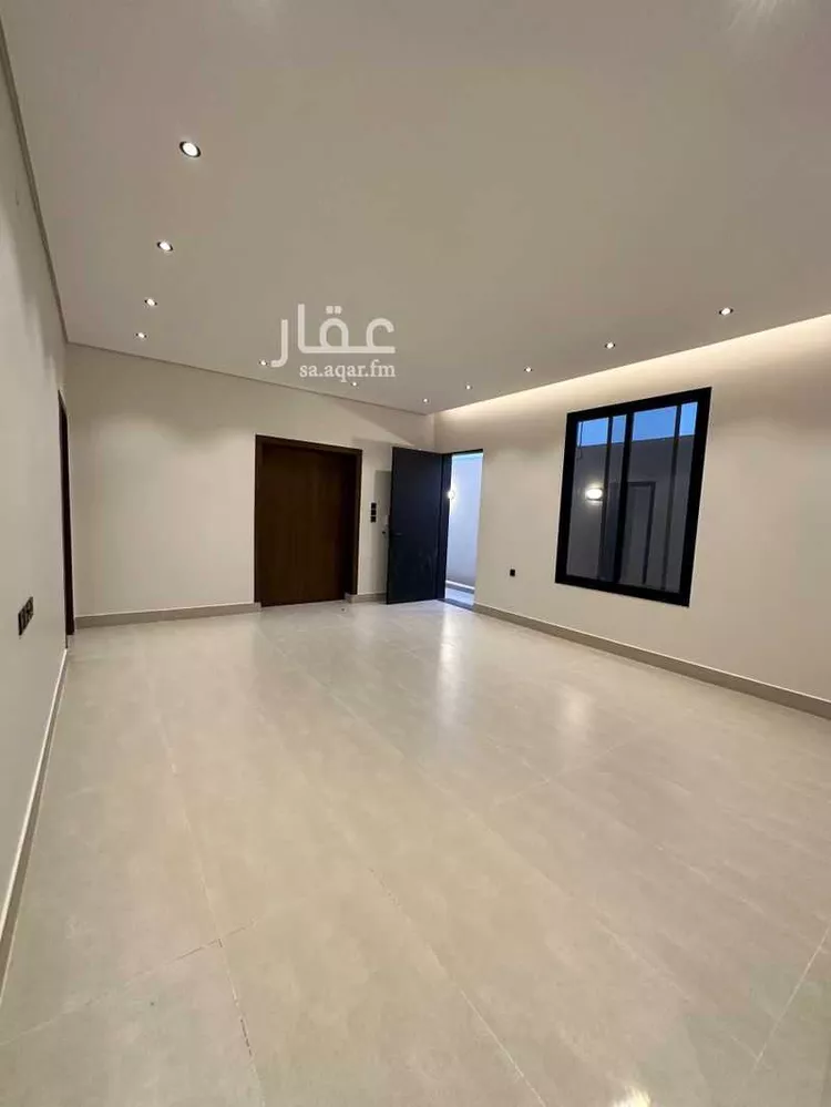 Floor for Sale in Riyadh Al Janadriyah 10