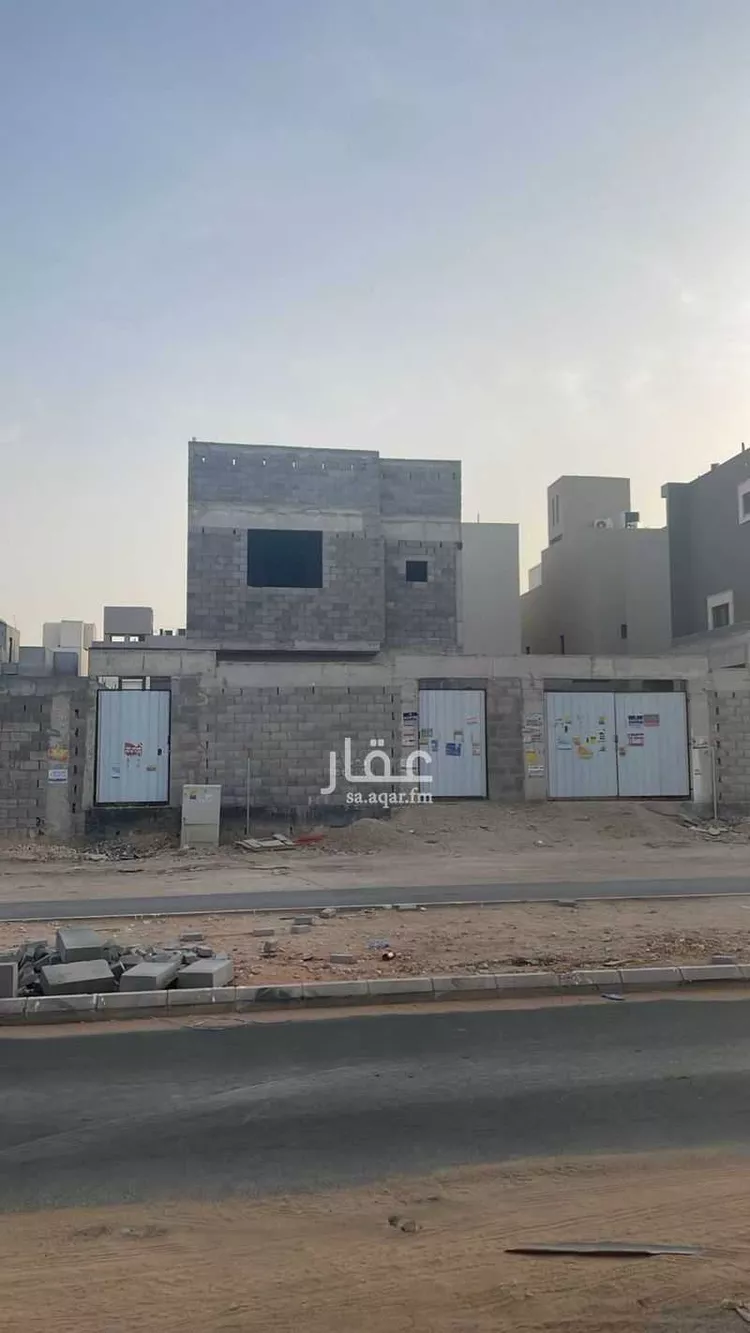 فيلا للبيع في شارع الملك خالد ابن عبدالعزيز سعود ، العيينة ، الدرعية صورة 2
