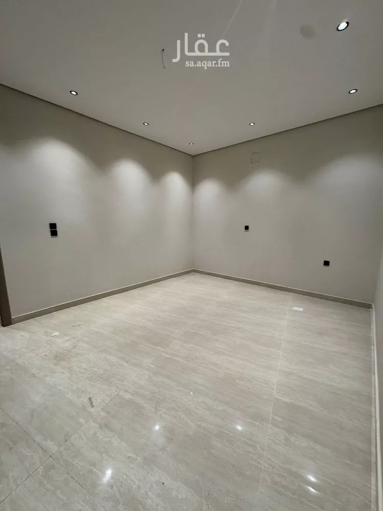 فيلا للبيع في شارع ابن الكناني, حي ضاحية الملك فهد, مدينة الدمام, المنطقة الشرقية صورة 4