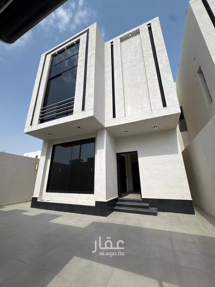 فيلا للبيع في شارع ابو عقيل الزرقي, حي ضاحية الملك فهد, مدينة الدمام, المنطقة الشرقية