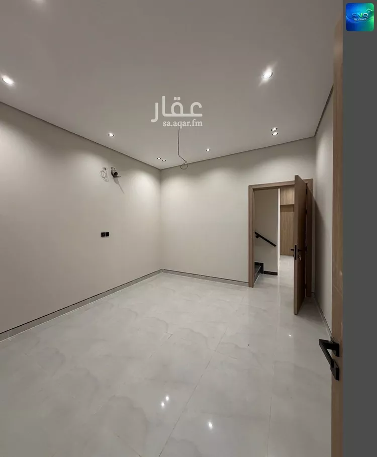 فيلا للبيع في شارع الخبراء, حي ضاحية الملك فهد, مدينة الدمام, المنطقة الشرقية 8