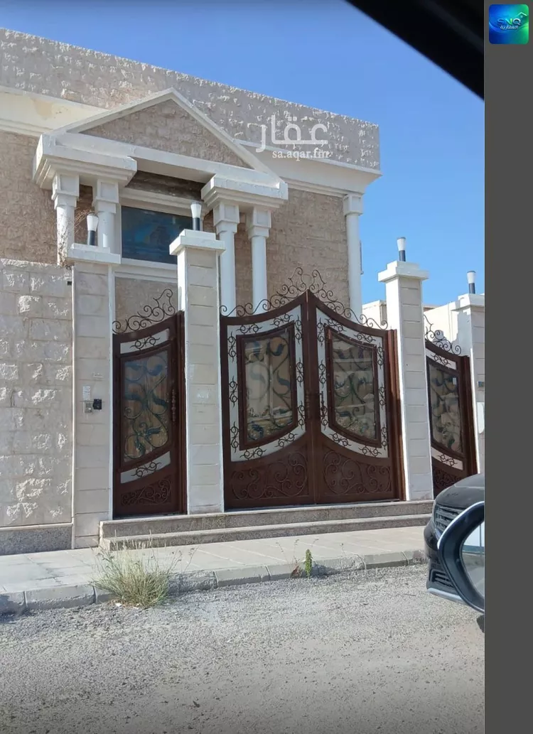 فيلا للبيع في شارع تميم بن مقبل, حي الشاطئ الغربي, مدينة الدمام, المنطقة الشرقية صورة 2