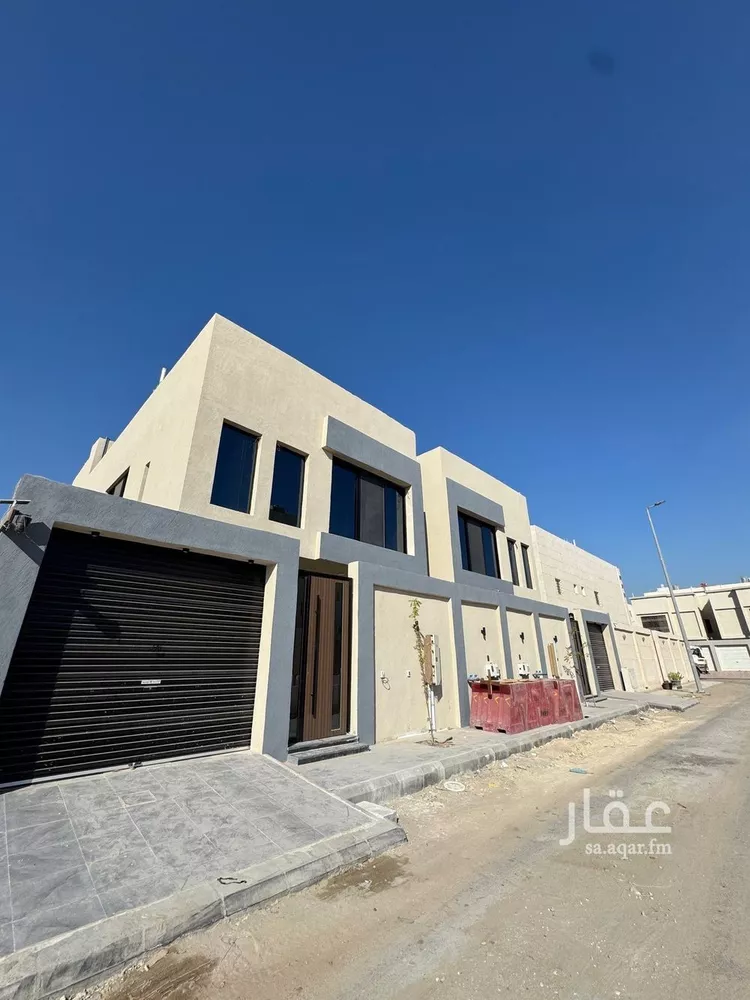 فيلا للبيع في شارع حرب ابن اسماعيل, حي ضاحية الملك فهد, مدينة الدمام, المنطقة الشرقية