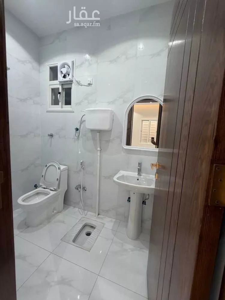 Floor for Sale in Khamis Mushait Ar Rabie 14
