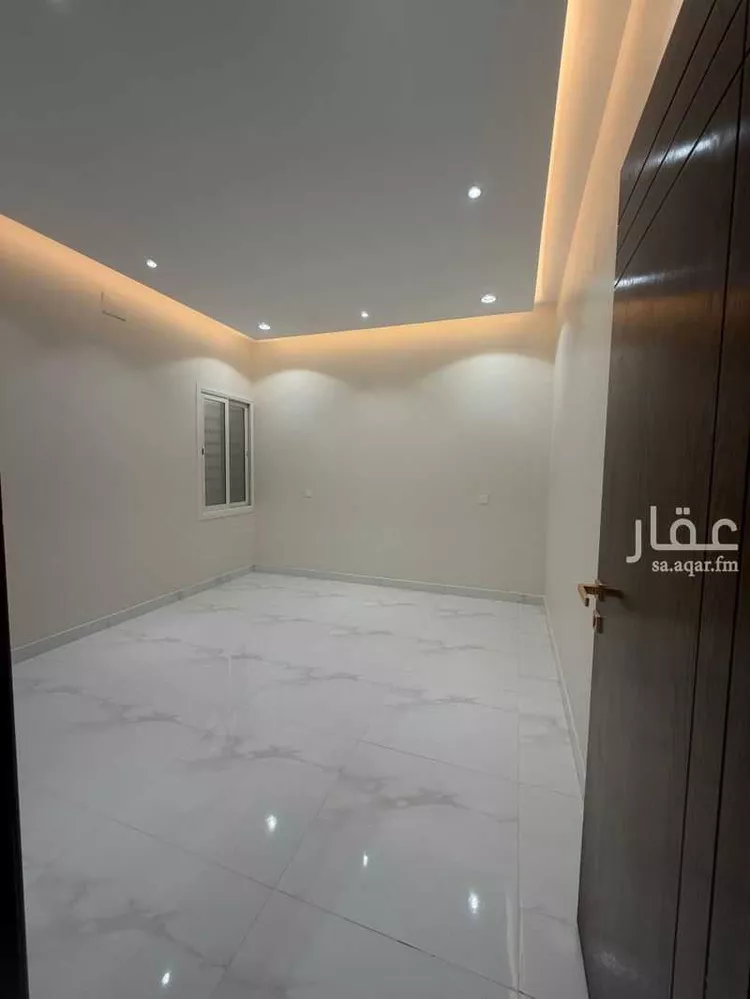 Floor for Sale in Khamis Mushait Ar Rabie 16