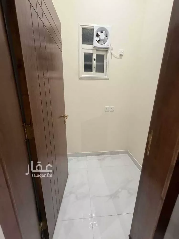 Floor for Sale in Khamis Mushait Ar Rabie 12