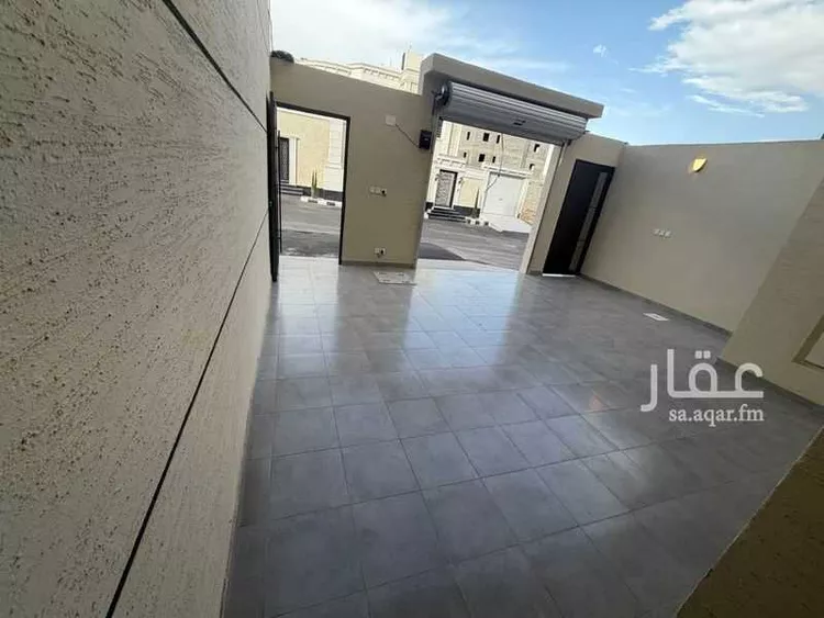 Floor for Sale in Khamis Mushait Ar Rabie 6