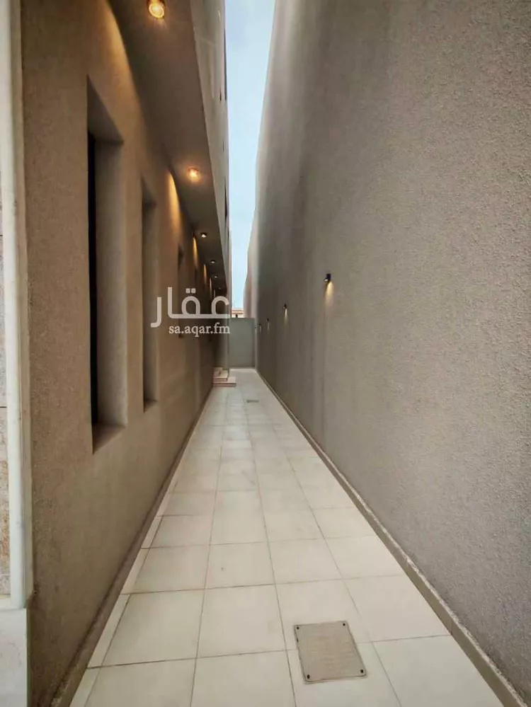 فيلا للبيع في شارع اويس الزاهد, حي الشرف, مدينة خميس مشيط, منطقة عسير صورة 5