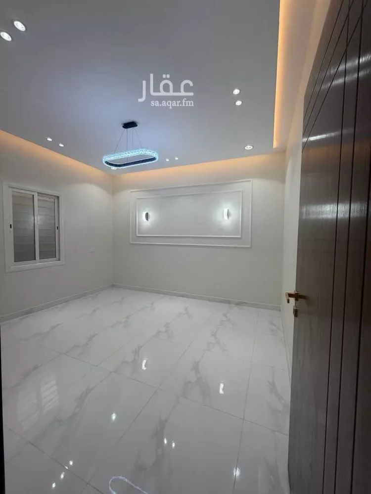 Floor for Sale in Khamis Mushait Ar Rabie 13