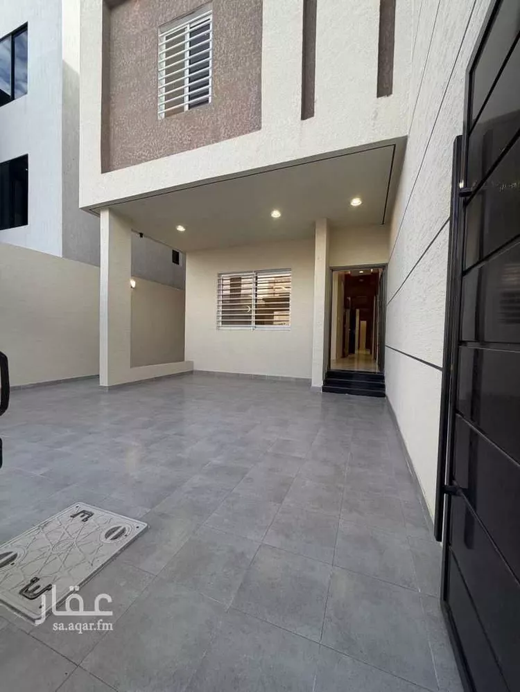 دور للبيع في شارع 121 الزهور, حي الزهور, مدينة أبها, منطقة عسير