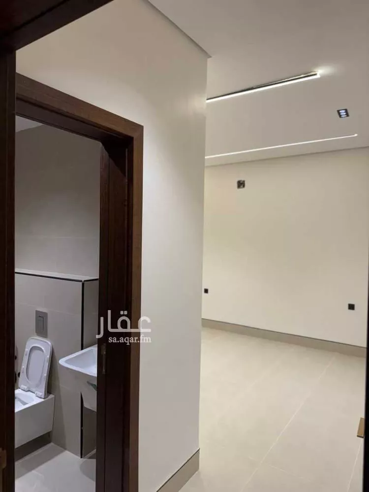 Floor for Sale in Riyadh Al Janadriyah صورة 4