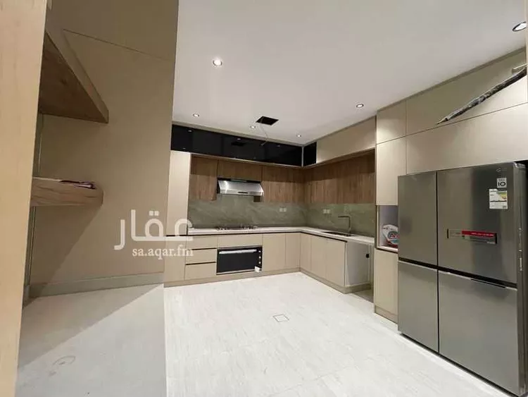 دور للبيع في شارع الشهيد احمد معيض شينان القرني, حي حكومي1, مدينة جدة, منطقة مكة المكرمة 9