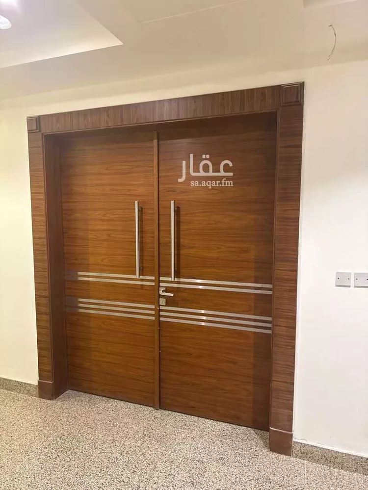 مكتب تجاري للإيجار في شارع طريق عثمان بن عفان الفرعي, حي الإزدهار, مدينة الرياض, منطقة الرياض صورة 4