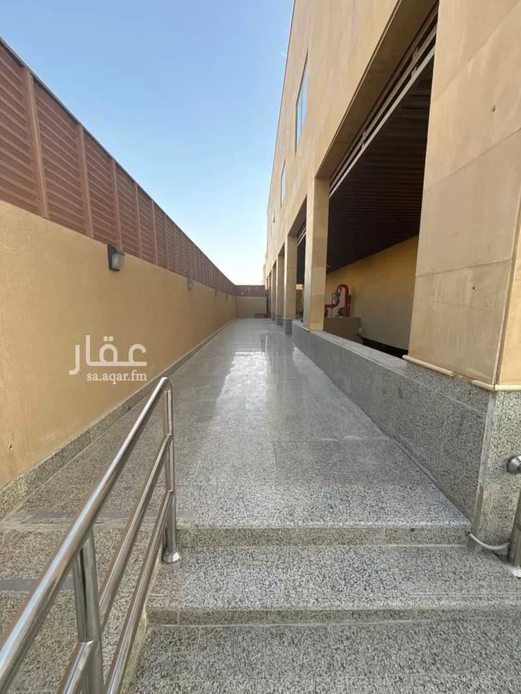 مكتب تجاري للإيجار في شارع طريق عثمان بن عفان الفرعي, حي الإزدهار, مدينة الرياض, منطقة الرياض صورة 2