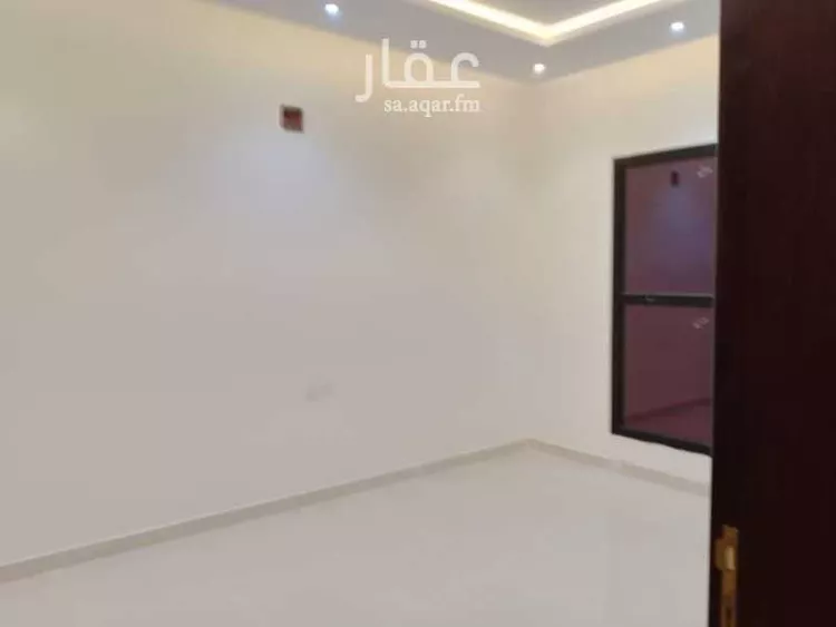 دور للبيع في شارع محمد الأكحل, حي عكاظ, مدينة الرياض, منطقة الرياض صورة 4
