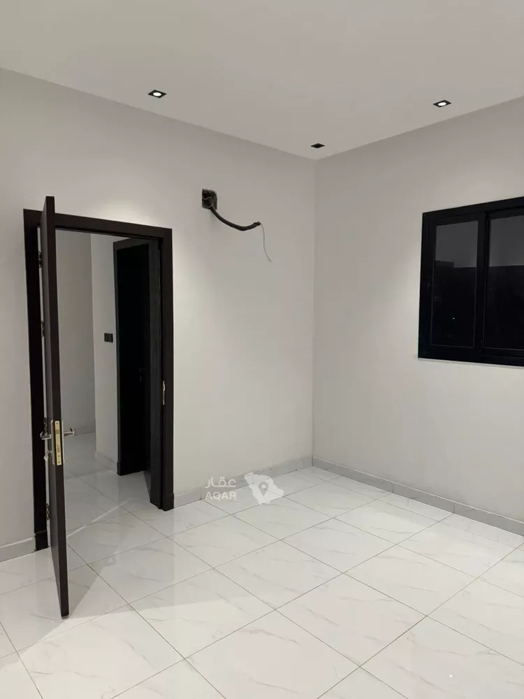Floor for Sale in Riyadh Tuwaiq صورة 3