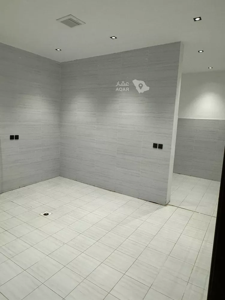 Floor for Sale in Riyadh Tuwaiq صورة 4