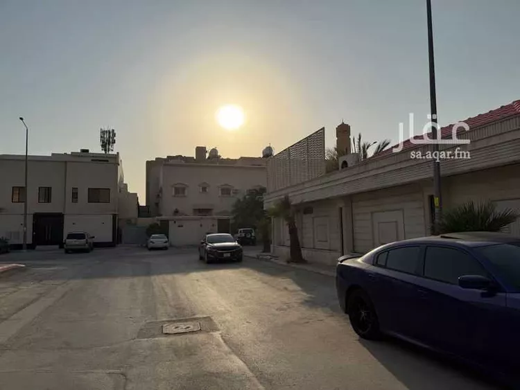 فيلا للبيع في شارع شهيد الدين ثم الوطن براك علي الحارثي, حي الشهداء, مدينة الرياض, منطقة الرياض صورة 5
