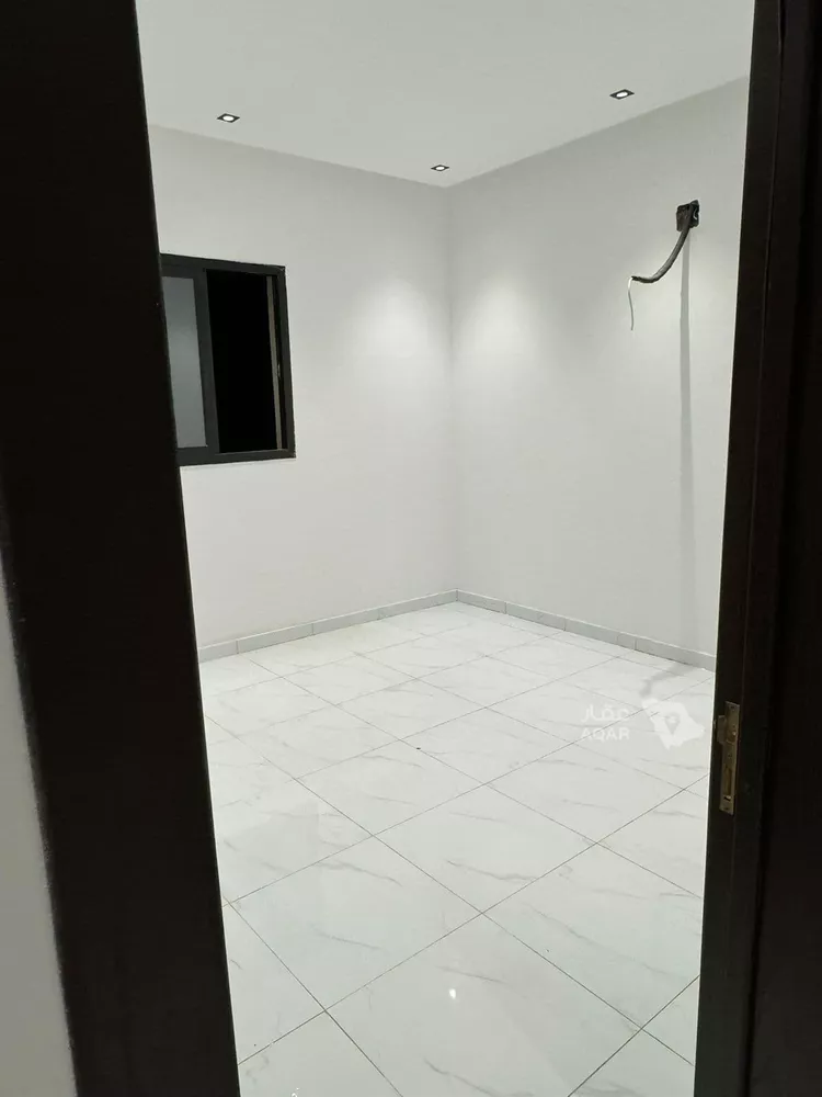 Floor for Sale in Riyadh Tuwaiq صورة 2