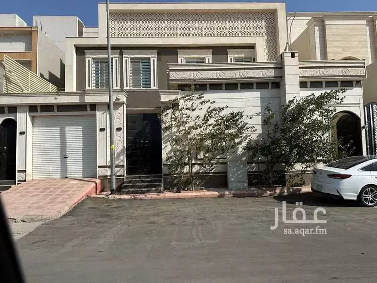 فيلا للبيع في شارع عبدالرحمن ابن حسن الفتني, حي القادسية, مدينة الرياض, منطقة الرياض