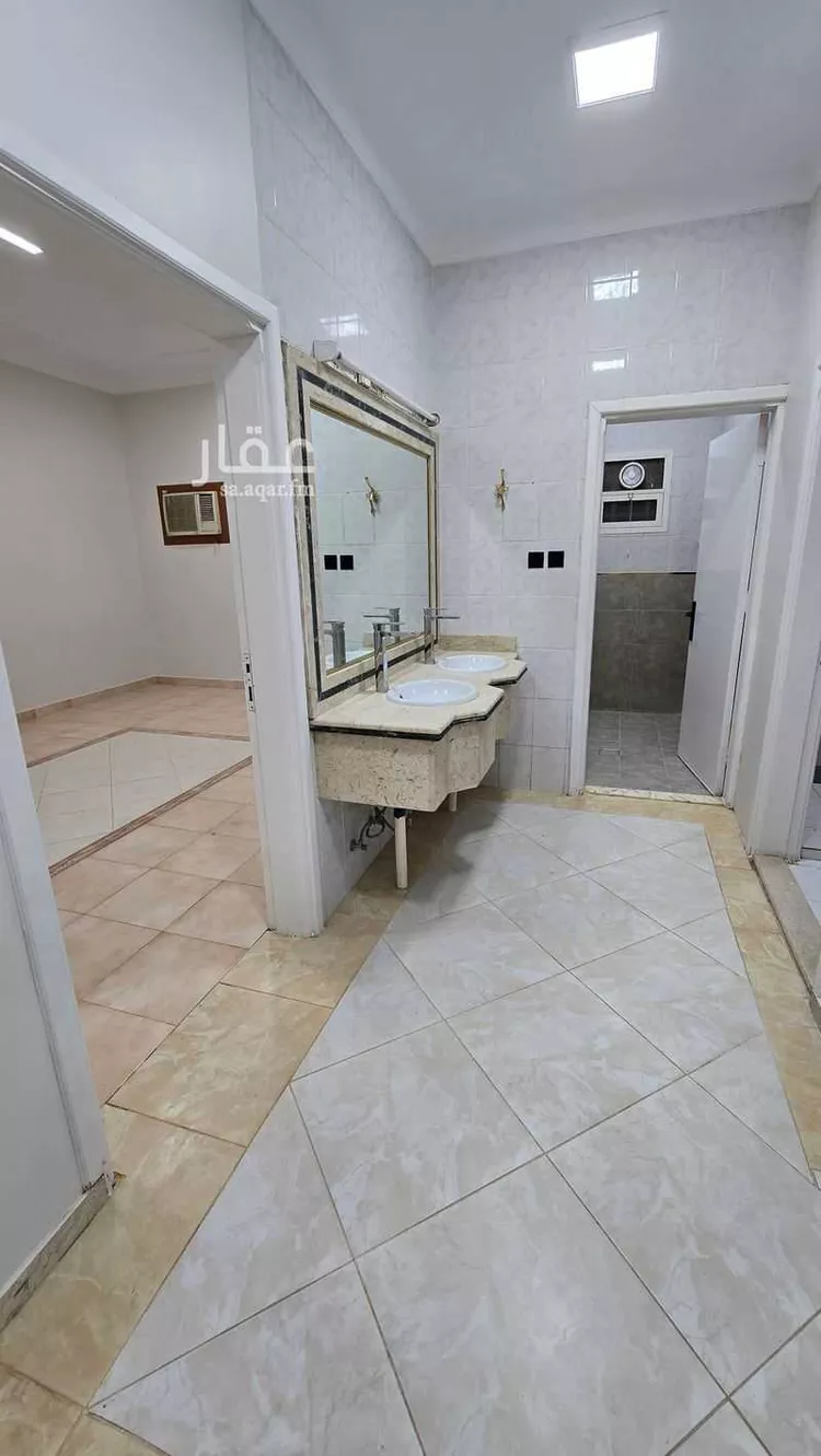 Villa for Sale in Riyadh Ash Shuhada 17