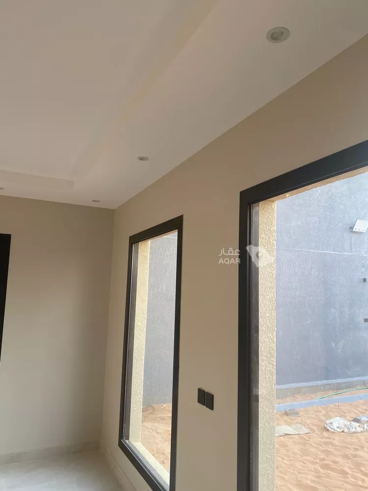 Villa for Sale in Unayzah Ishbiliyah