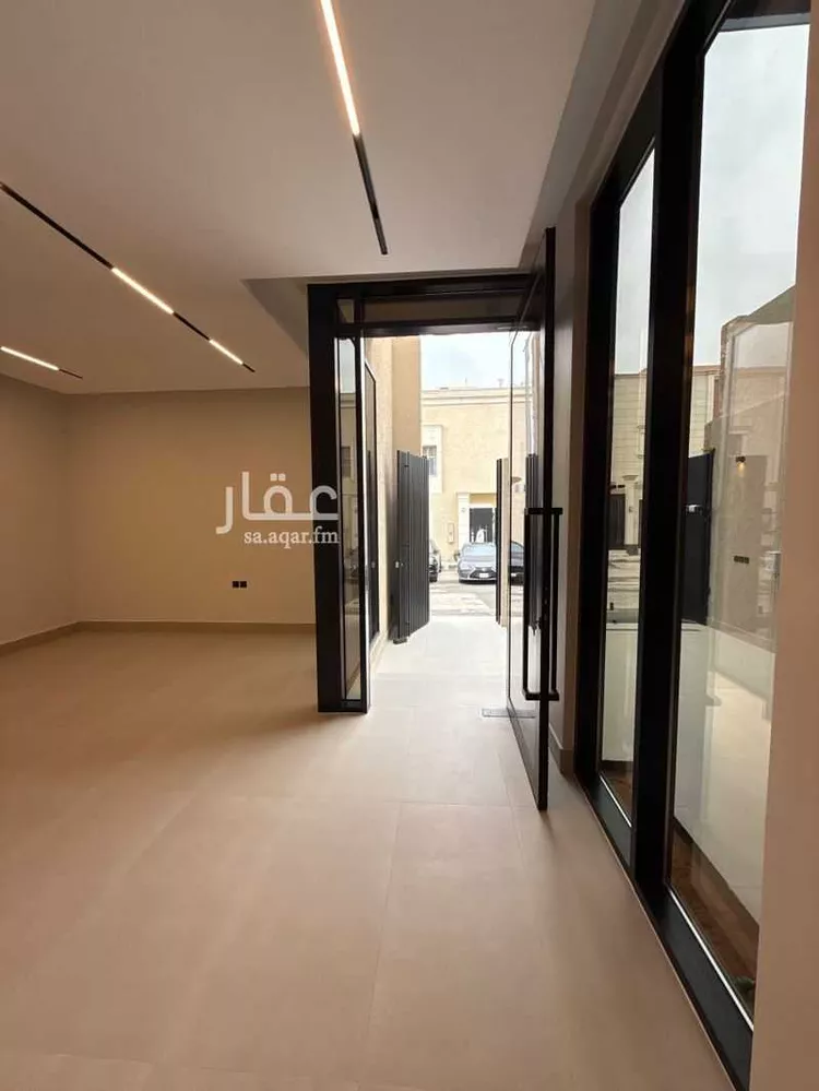 فيلا للبيع في شارع رقم 372, حي الملقا, مدينة الرياض, منطقة الرياض 15