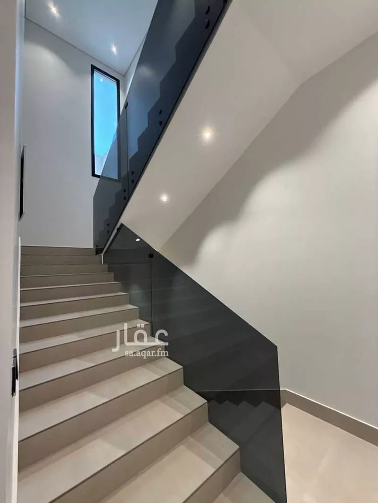 فيلا للبيع في شارع رقم 372, حي الملقا, مدينة الرياض, منطقة الرياض صورة 3