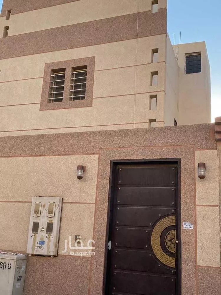 فيلا للبيع في شارع البحيرة, حي الدار البيضاء, مدينة الرياض, منطقة الرياض صورة 3
